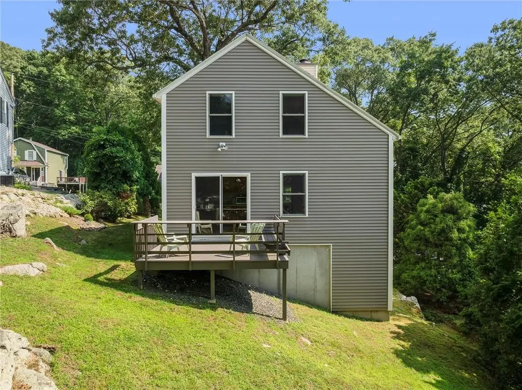24 Smith Street Lincoln RI 02865