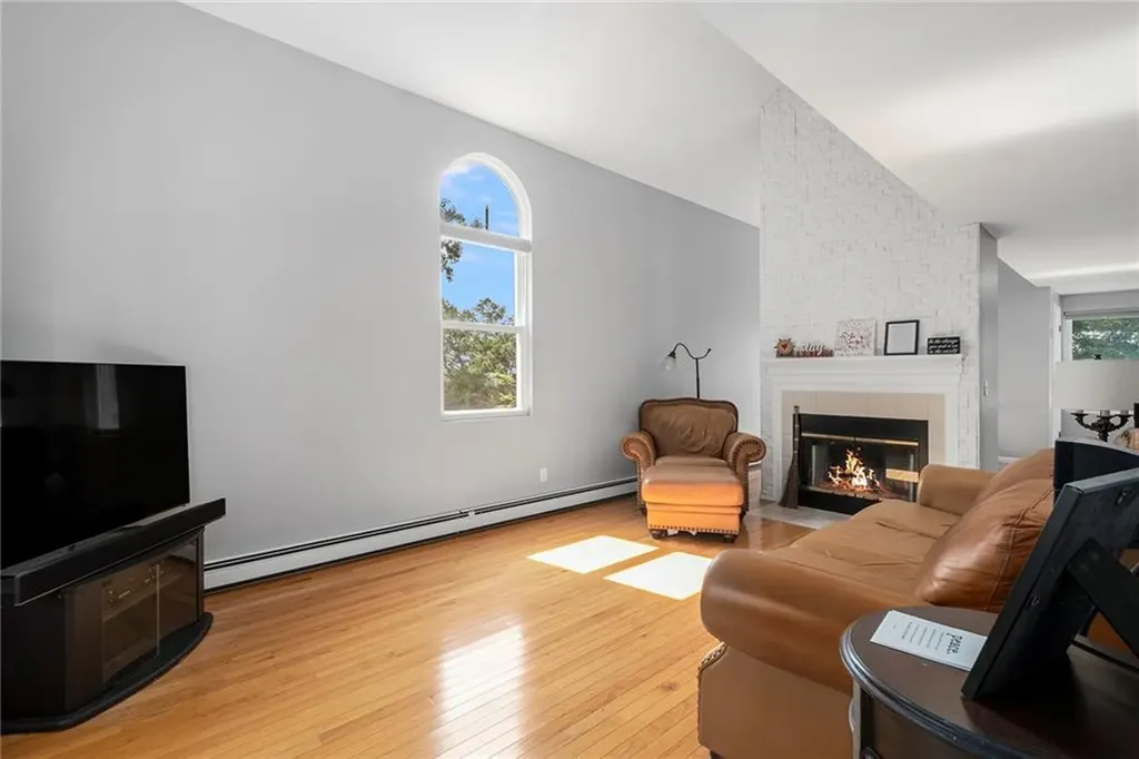 24 Smith Street Lincoln RI 02865