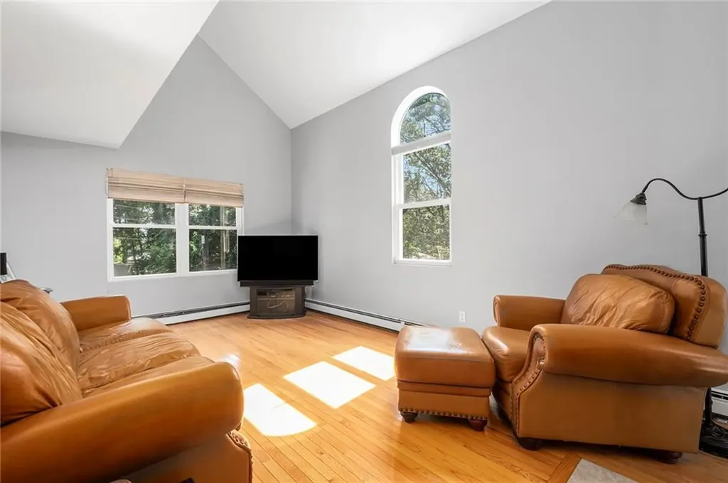 24 Smith Street Lincoln RI 02865