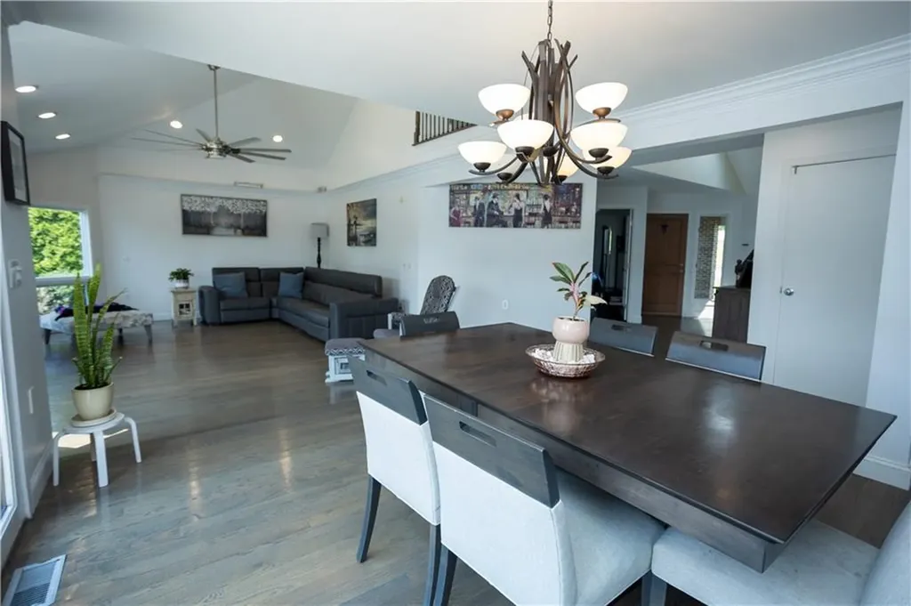 9 Katelan Court Cranston RI 02921