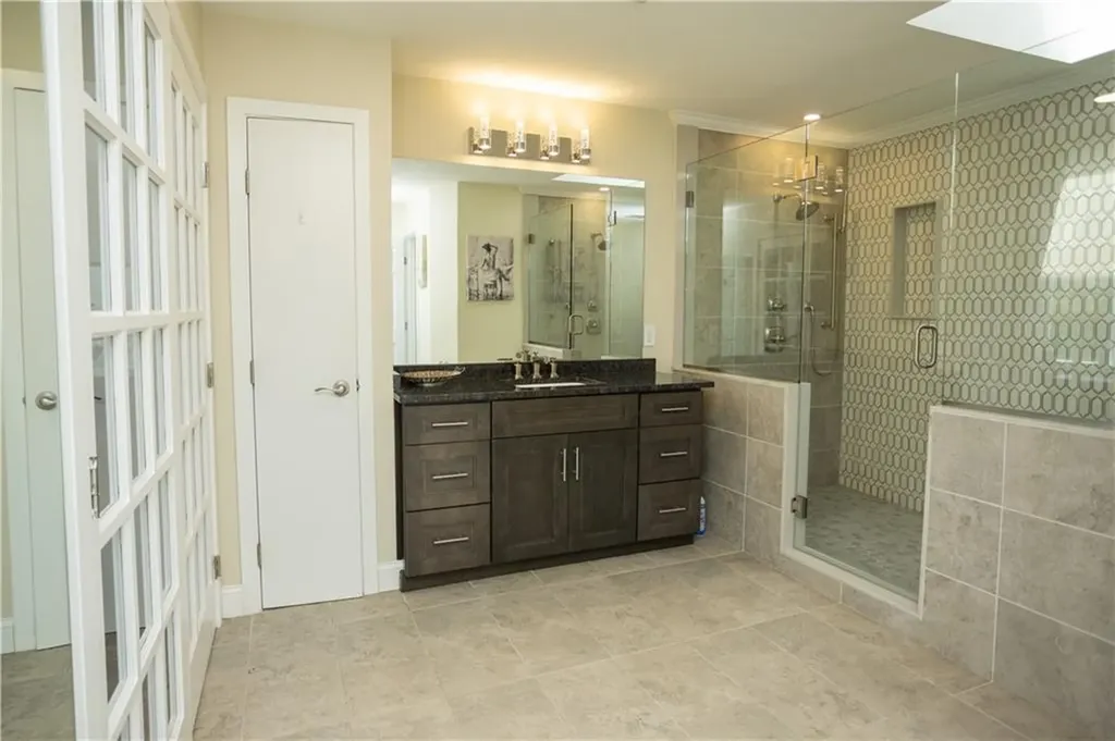 9 Katelan Court Cranston RI 02921