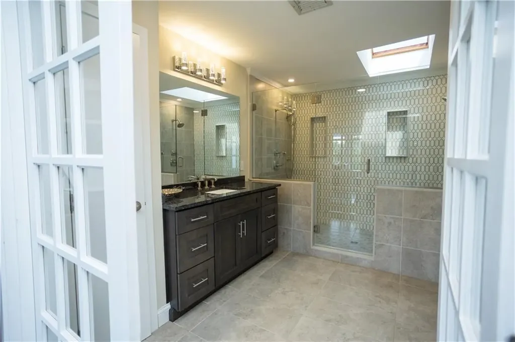 9 Katelan Court Cranston RI 02921