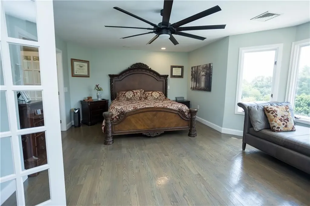 9 Katelan Court Cranston RI 02921