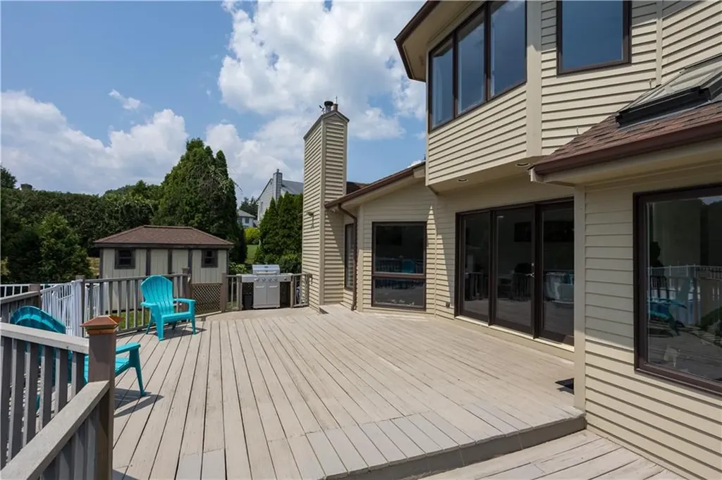 9 Katelan Court Cranston RI 02921