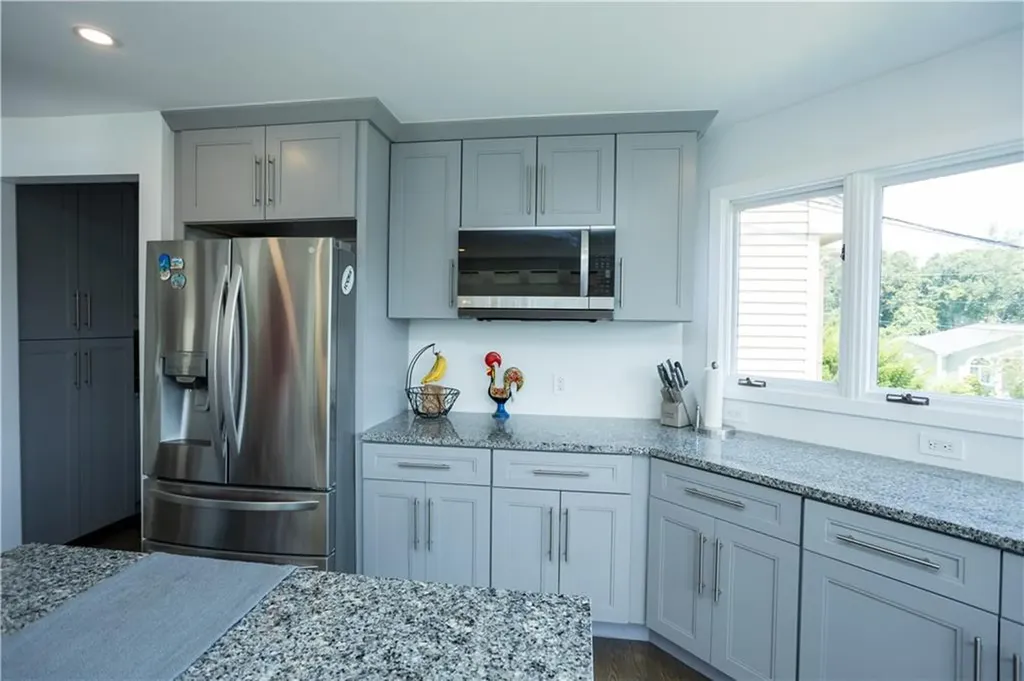 9 Katelan Court Cranston RI 02921