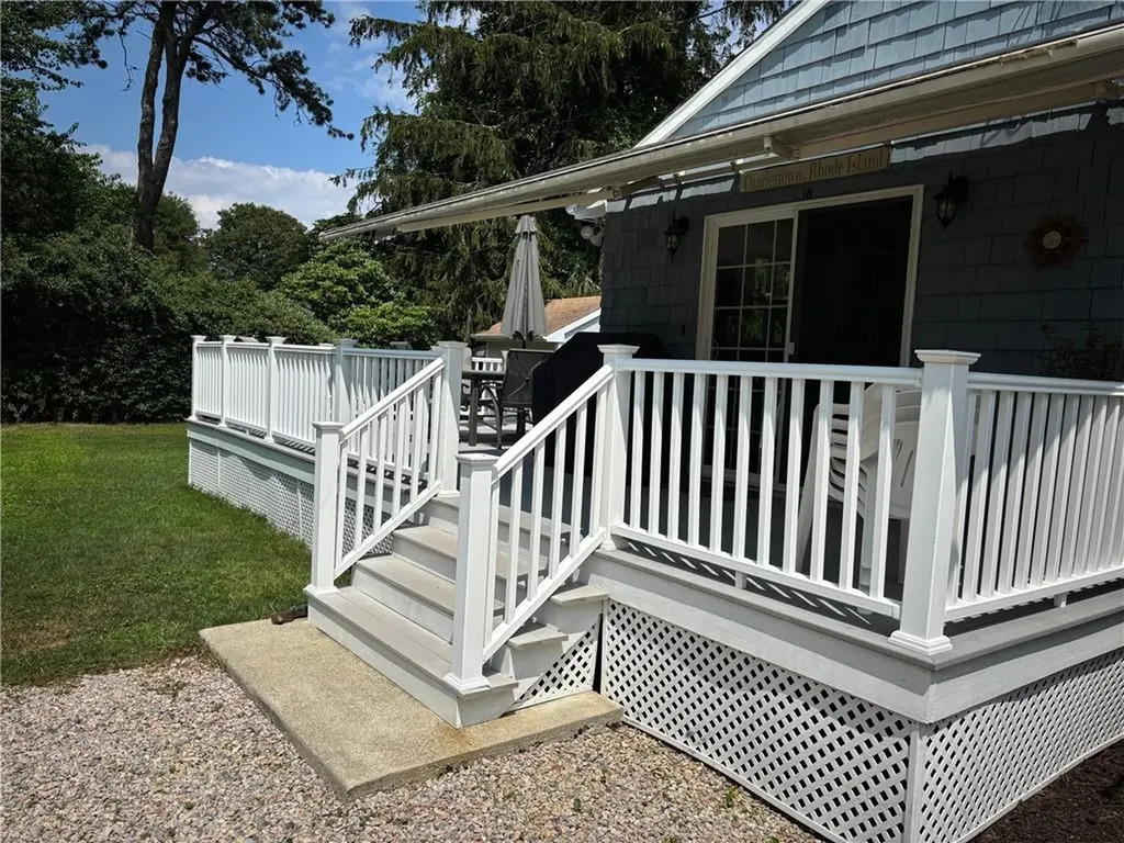 18 South Lewis Street Charlestown RI 02813