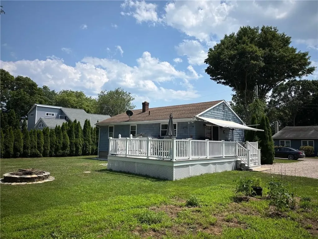18 South Lewis Street Charlestown RI 02813