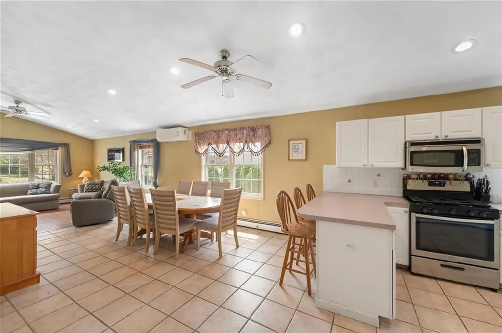 43 Royal Avenue Cranston RI 02920