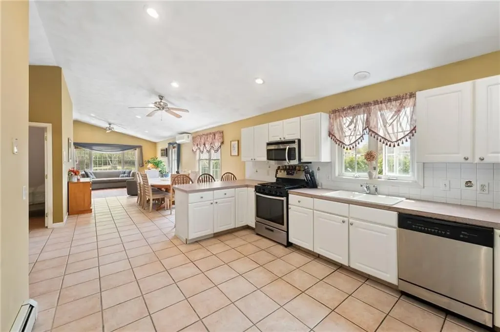 43 Royal Avenue Cranston RI 02920