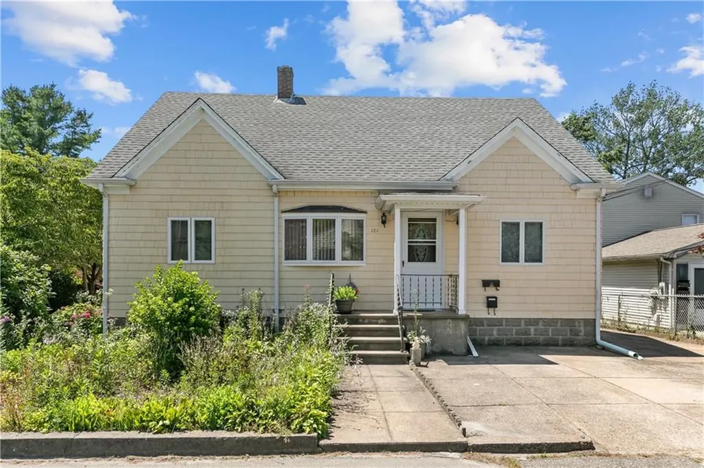 101 Arlington Avenue Warren RI 02885