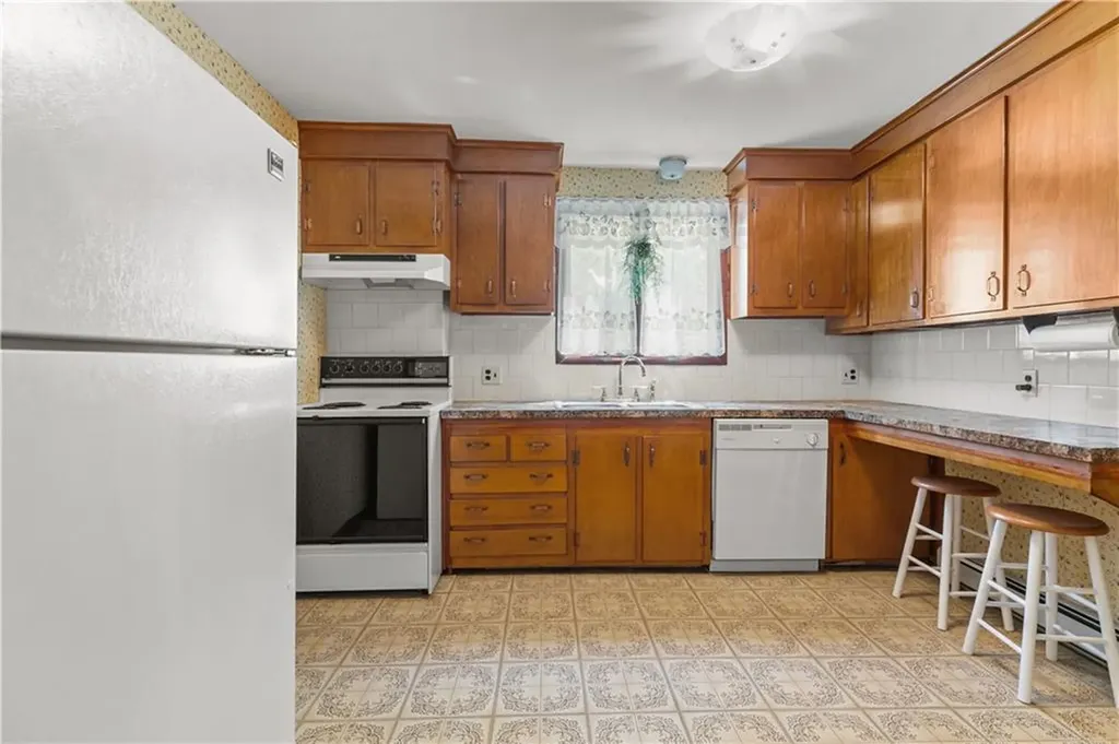 101 Arlington Avenue Warren RI 02885