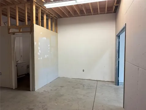 1 Shannon Court Bristol RI 02809