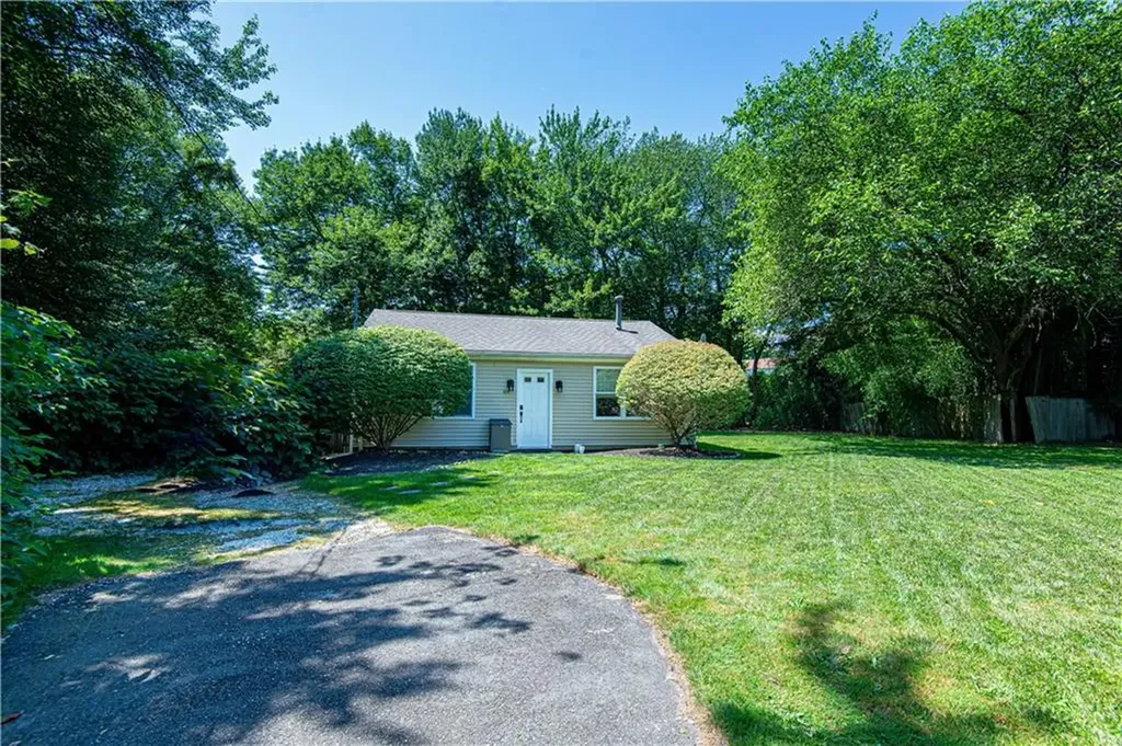 69 Junction Street Warwick RI 02889
