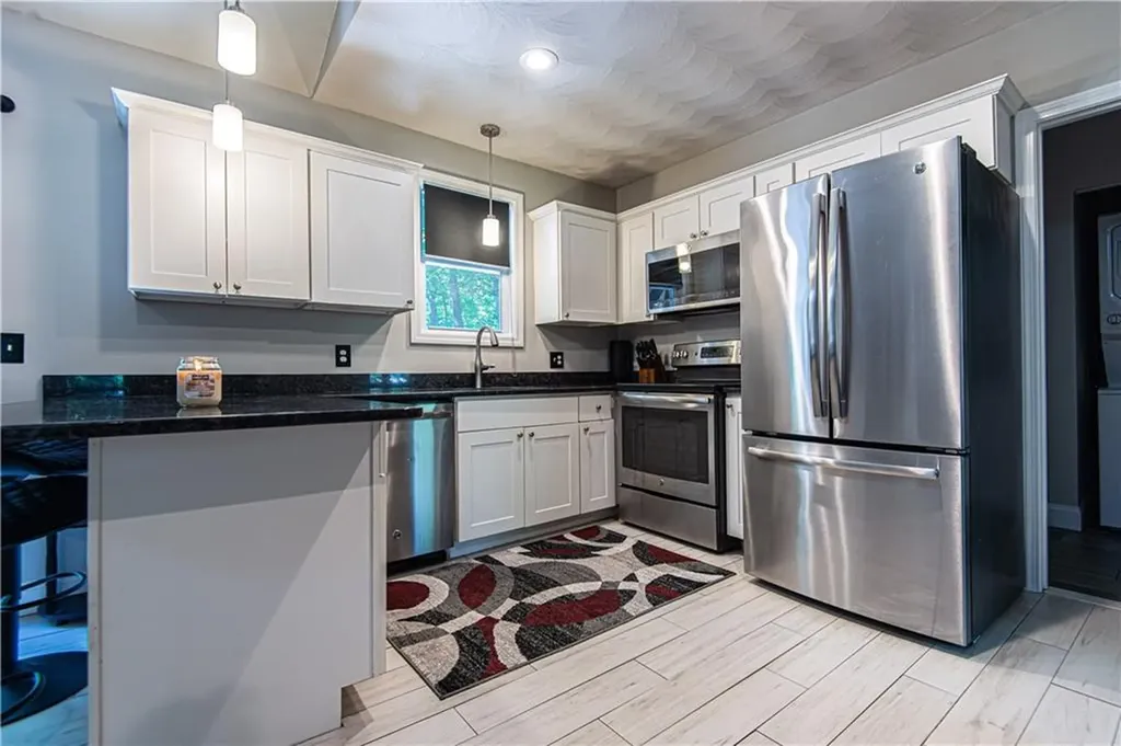69 Junction Street Warwick RI 02889