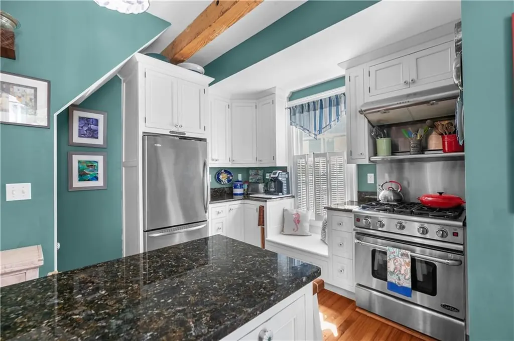 22 Greenough Place Newport RI 02840