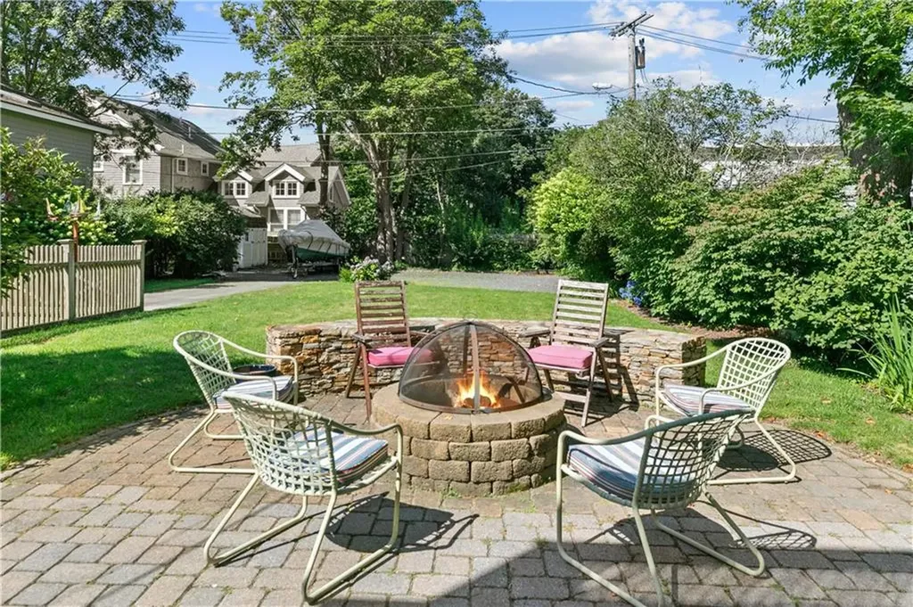 22 Greenough Place Newport RI 02840