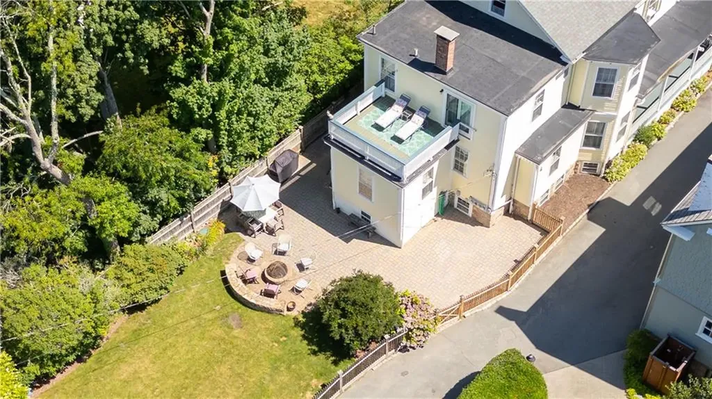 22 Greenough Place Newport RI 02840