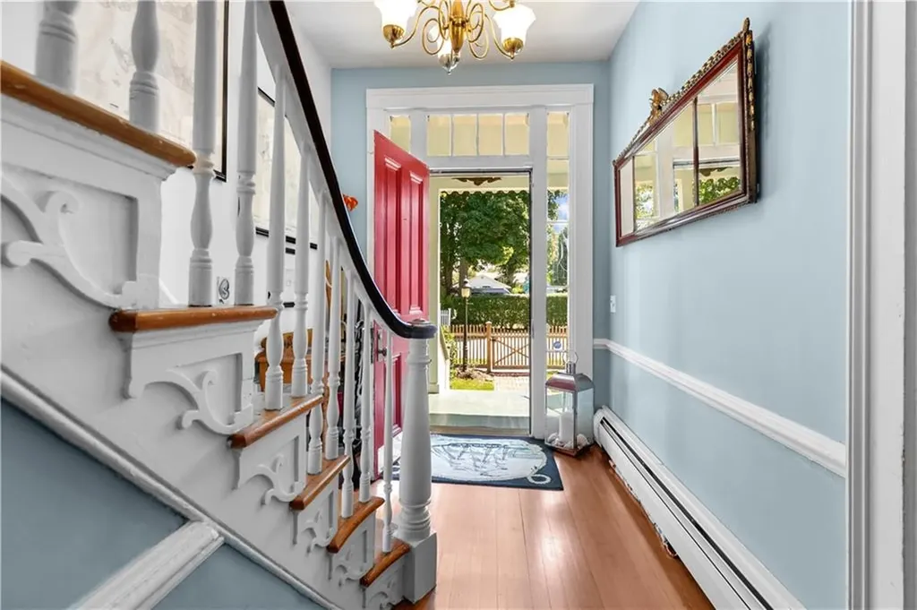 22 Greenough Place Newport RI 02840