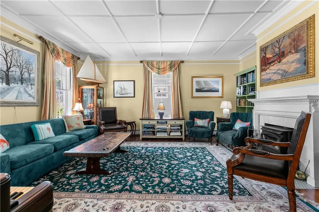 22 Greenough Place Newport RI 02840