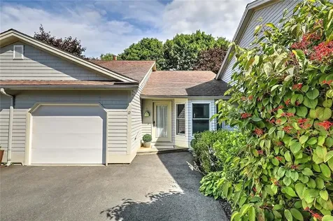 12 Valley Lane Portsmouth RI 02871