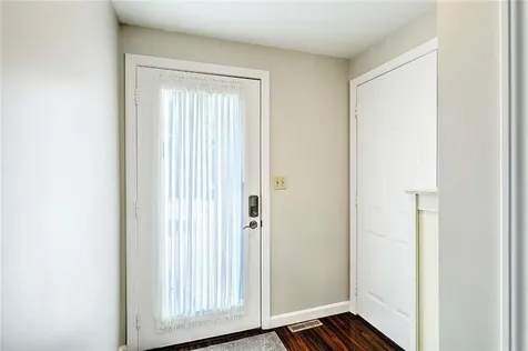 12 Valley Lane Portsmouth RI 02871