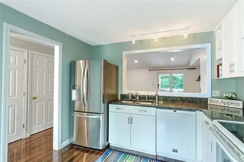 12 Valley Lane Portsmouth RI 02871