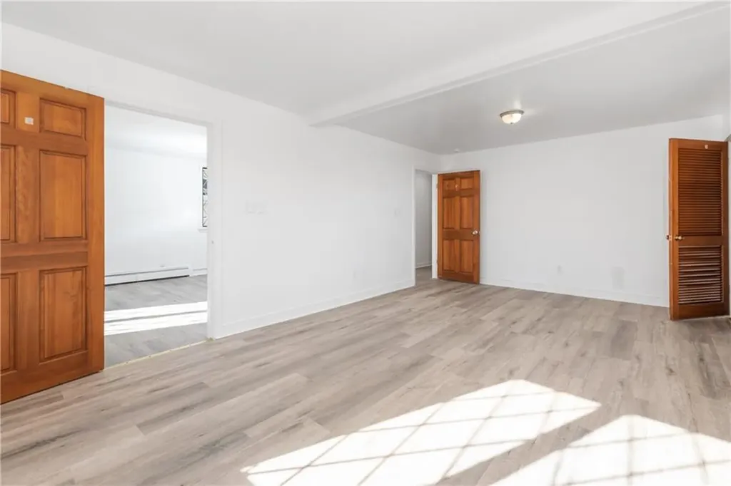 58 Hamlet Avenue Woonsocket RI 02895
