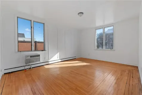 58 Hamlet Avenue Woonsocket RI 02895