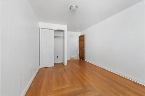 58 Hamlet Avenue Woonsocket RI 02895