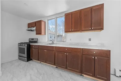 58 Hamlet Avenue Woonsocket RI 02895
