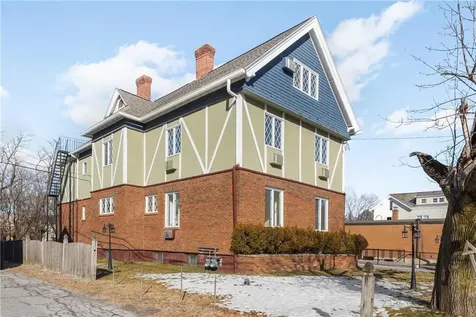 58 Hamlet Avenue Woonsocket RI 02895