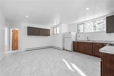 58 Hamlet Avenue Woonsocket RI 02895