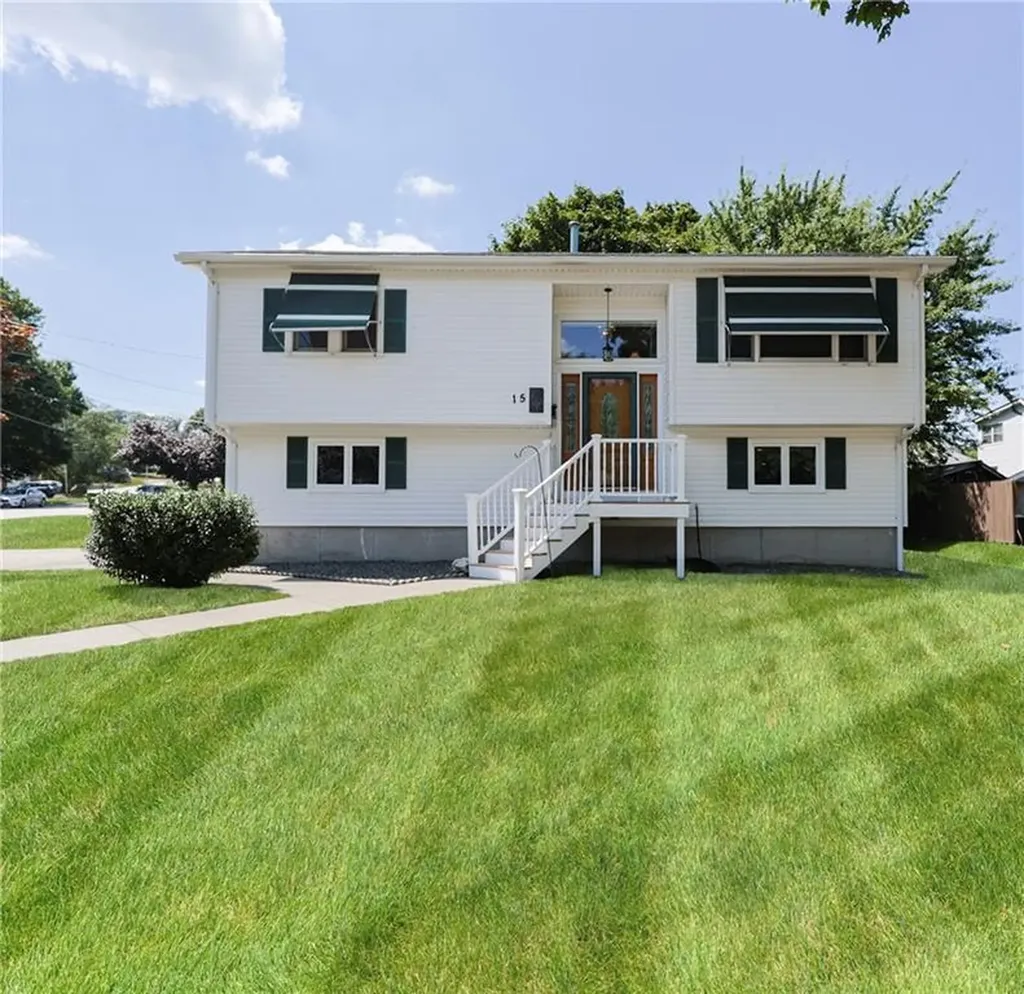 15 Blue Jay Drive Cranston RI 02920