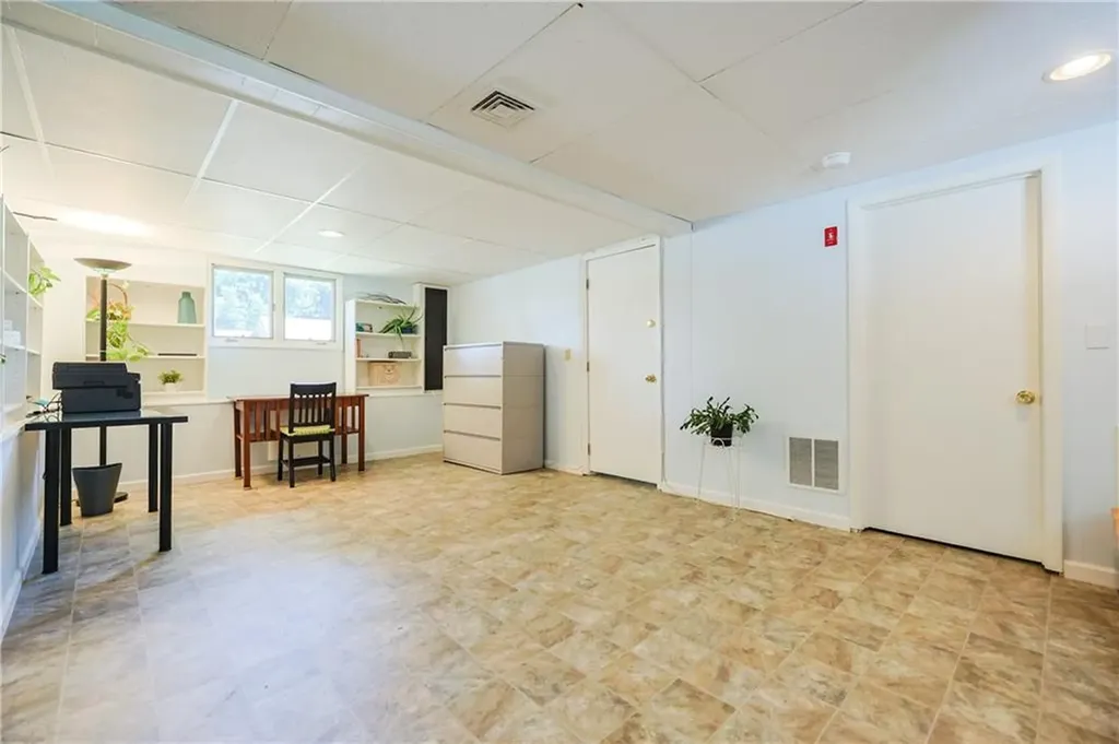 15 Blue Jay Drive Cranston RI 02920