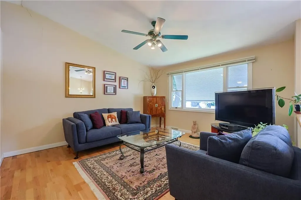 15 Blue Jay Drive Cranston RI 02920