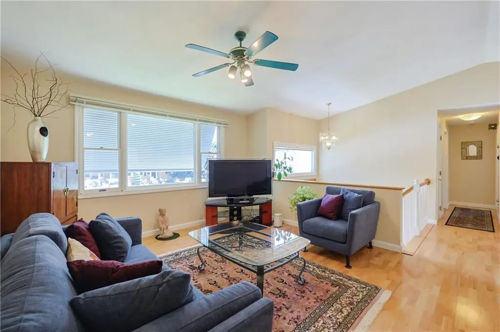 15 Blue Jay Drive Cranston RI 02920