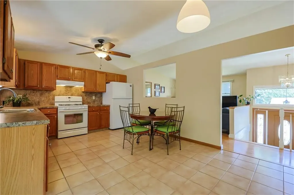 15 Blue Jay Drive Cranston RI 02920