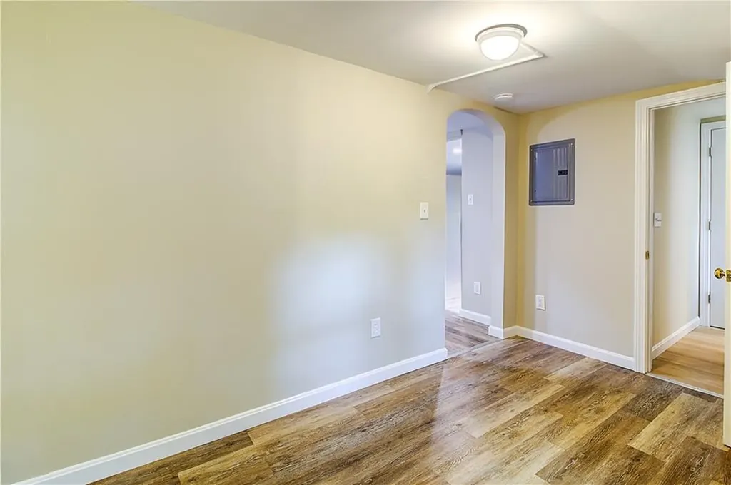 128 John Street Warwick RI 02889