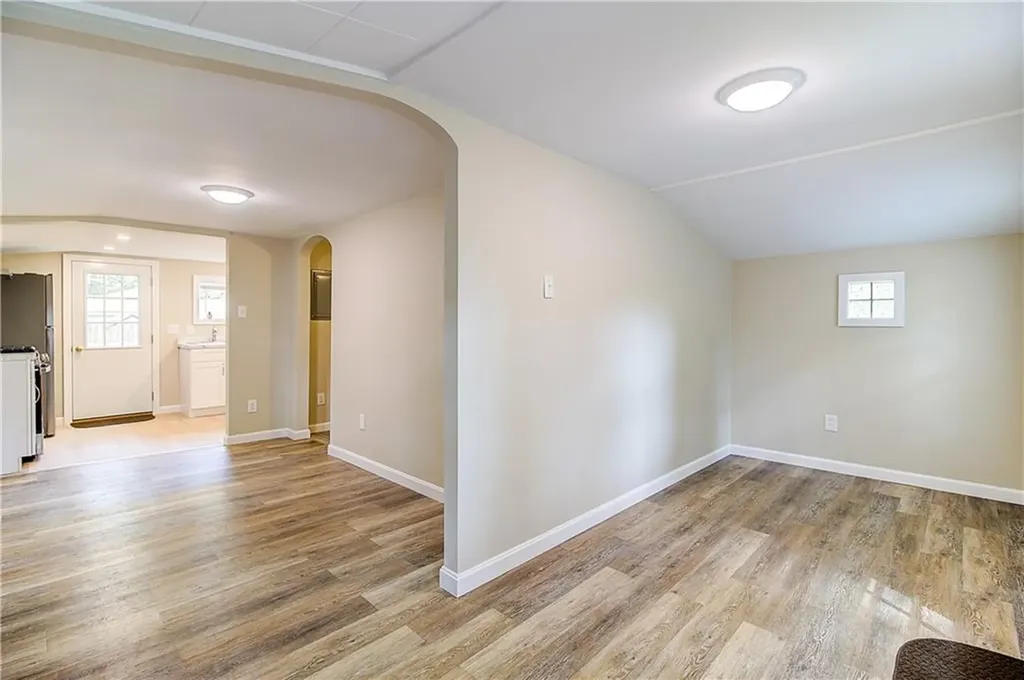 128 John Street Warwick RI 02889