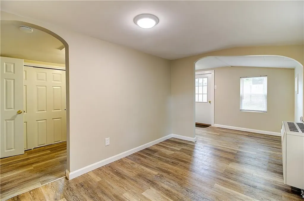 128 John Street Warwick RI 02889