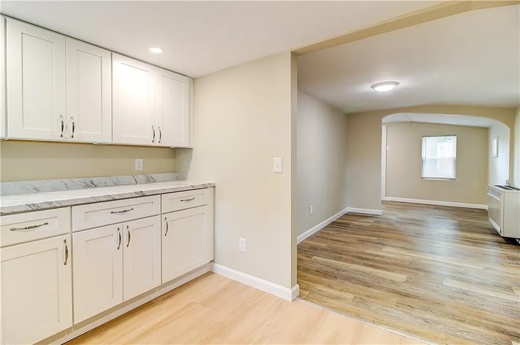 128 John Street Warwick RI 02889