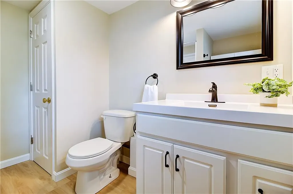 128 John Street Warwick RI 02889