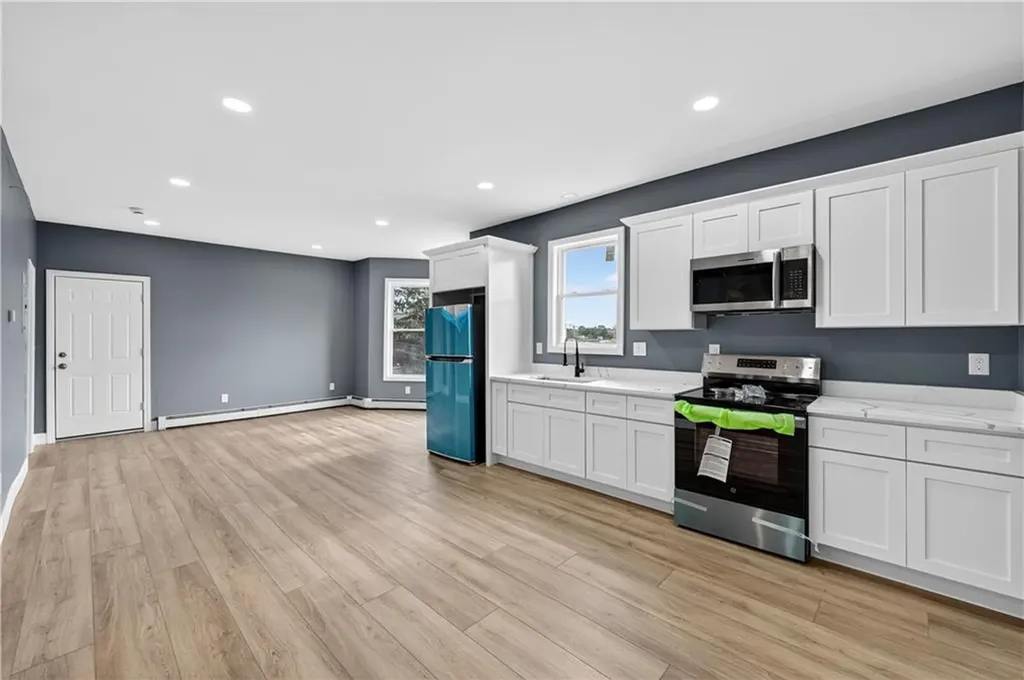 14 Duncan Avenue Providence RI 02906