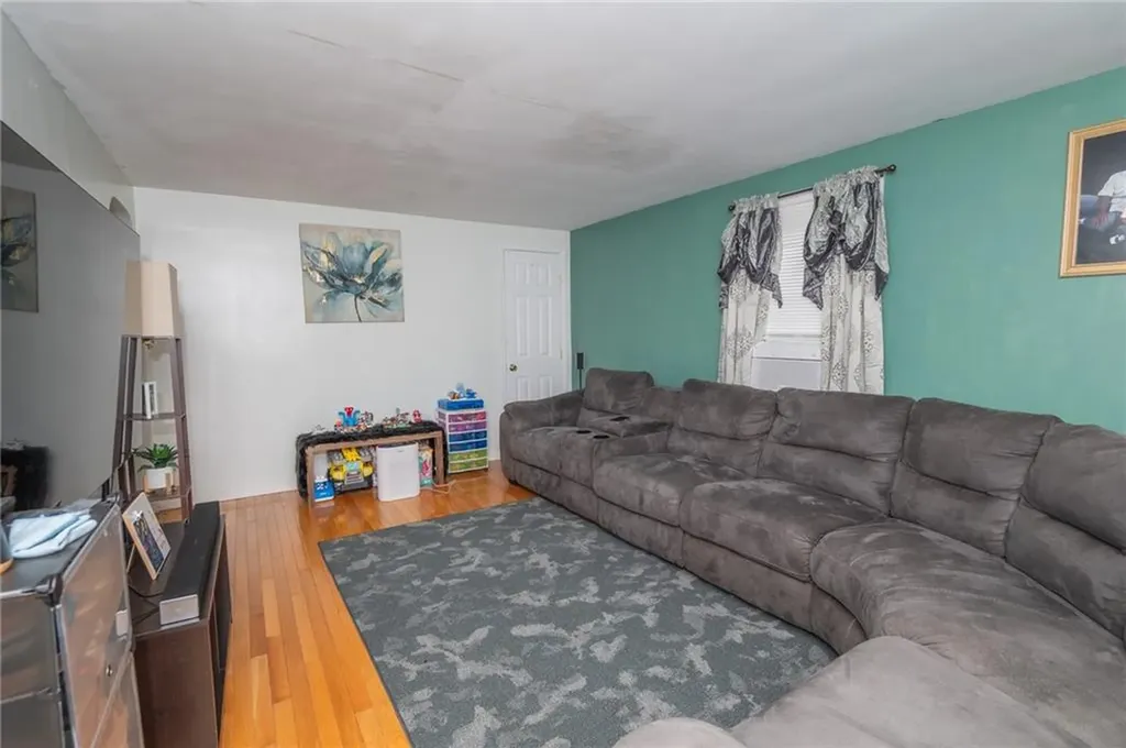 109 Fordson Avenue Cranston RI 02910