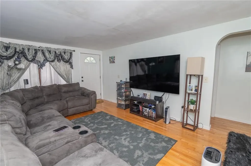 109 Fordson Avenue Cranston RI 02910