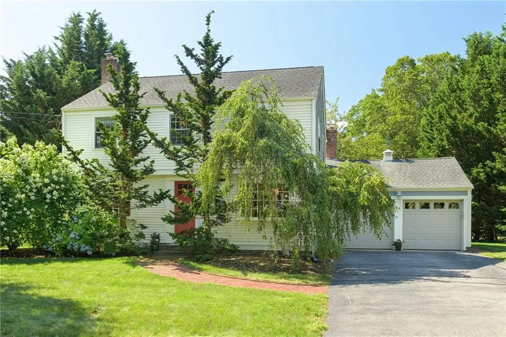 261 Lincoln Avenue Barrington RI 02806