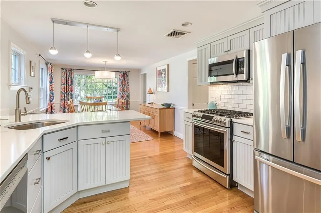 261 Lincoln Avenue Barrington RI 02806