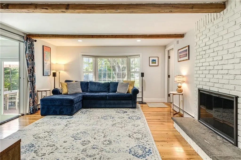 261 Lincoln Avenue Barrington RI 02806