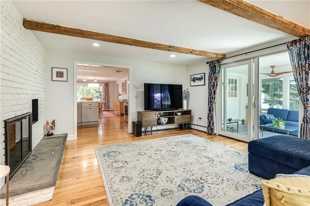 261 Lincoln Avenue Barrington RI 02806