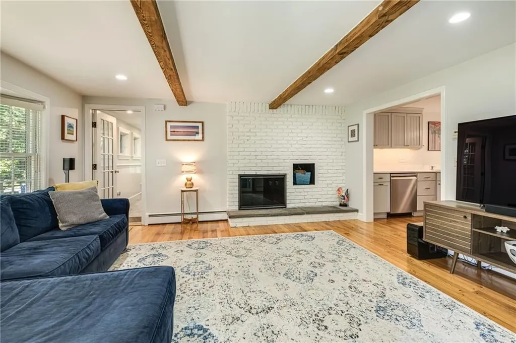 261 Lincoln Avenue Barrington RI 02806